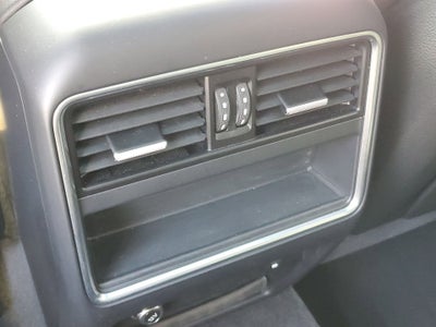 2022 Porsche Cayenne Base