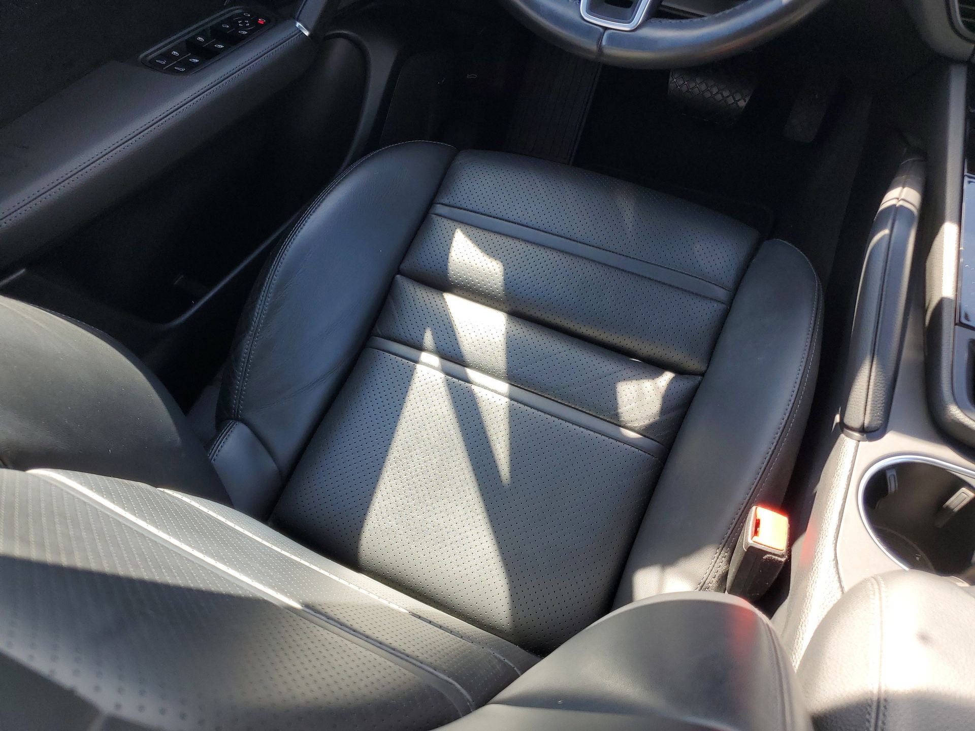 2022 Porsche Cayenne Base