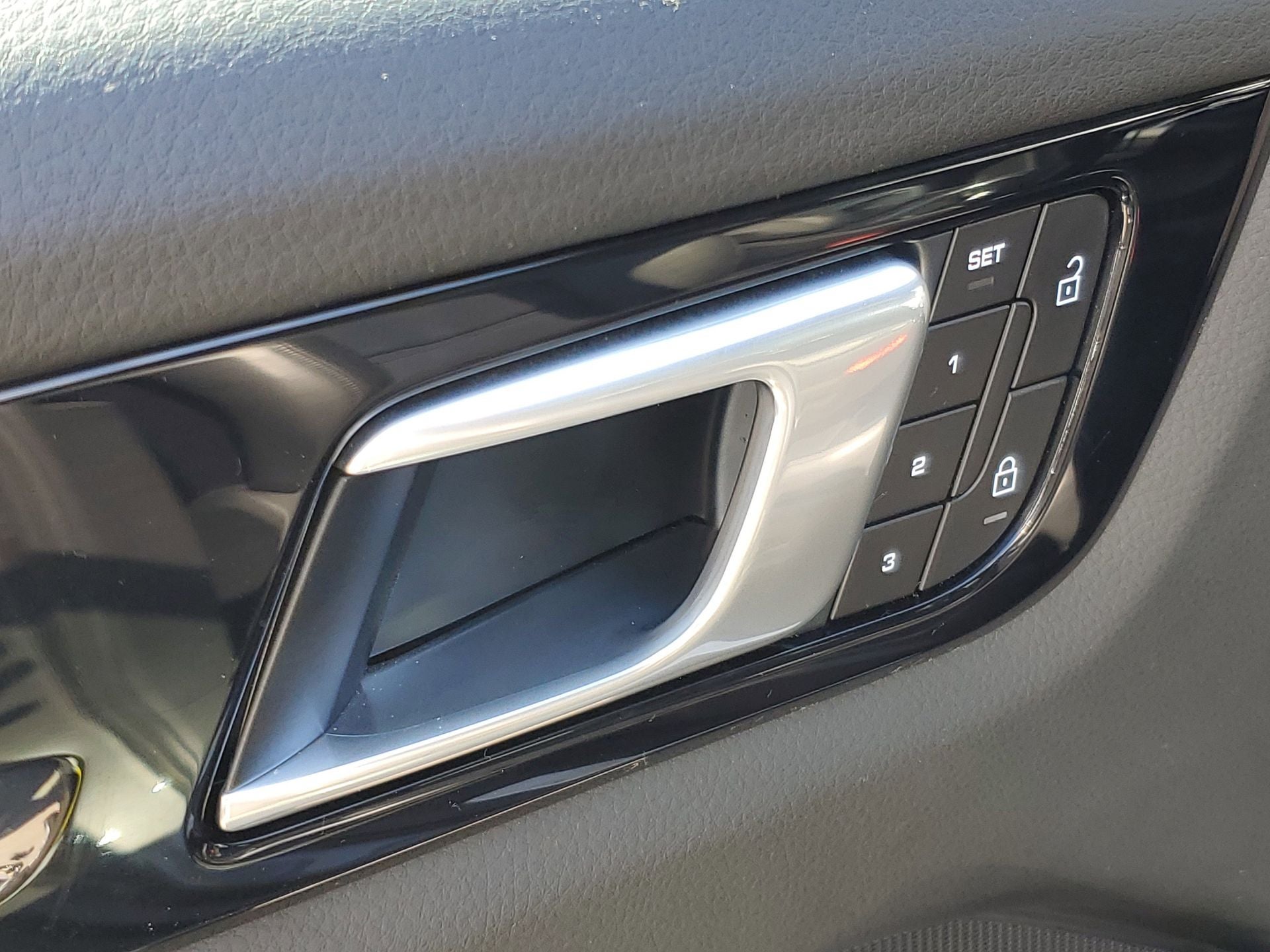 2022 Porsche Cayenne Base