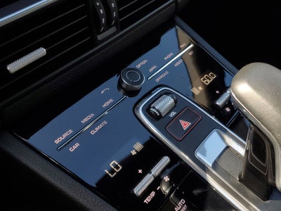 2022 Porsche Cayenne Base