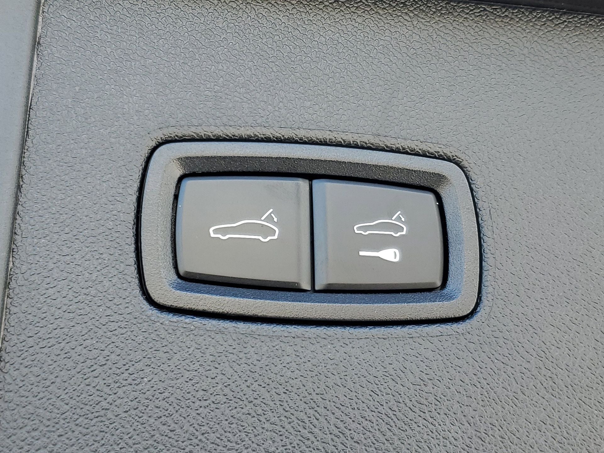 2022 Porsche Cayenne Base