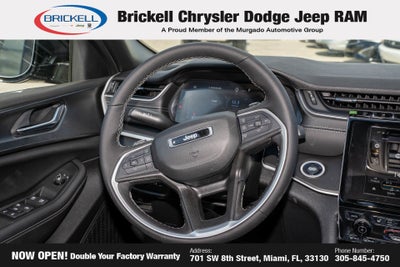 2025 Jeep Grand Cherokee Laredo