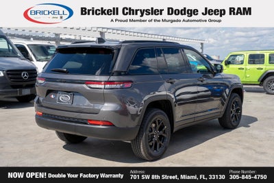 2025 Jeep Grand Cherokee Laredo