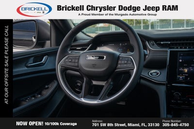 2025 Jeep Grand Cherokee Laredo