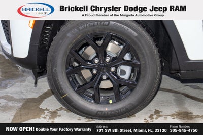 2026 Jeep Grand Cherokee Laredo