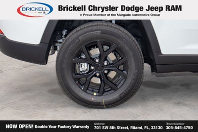 2026 Jeep Grand Cherokee Laredo