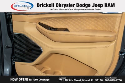 2022 Jeep Grand Cherokee Summit