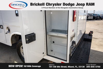 2022 Chevrolet Express 3500 Work Van Cutaway