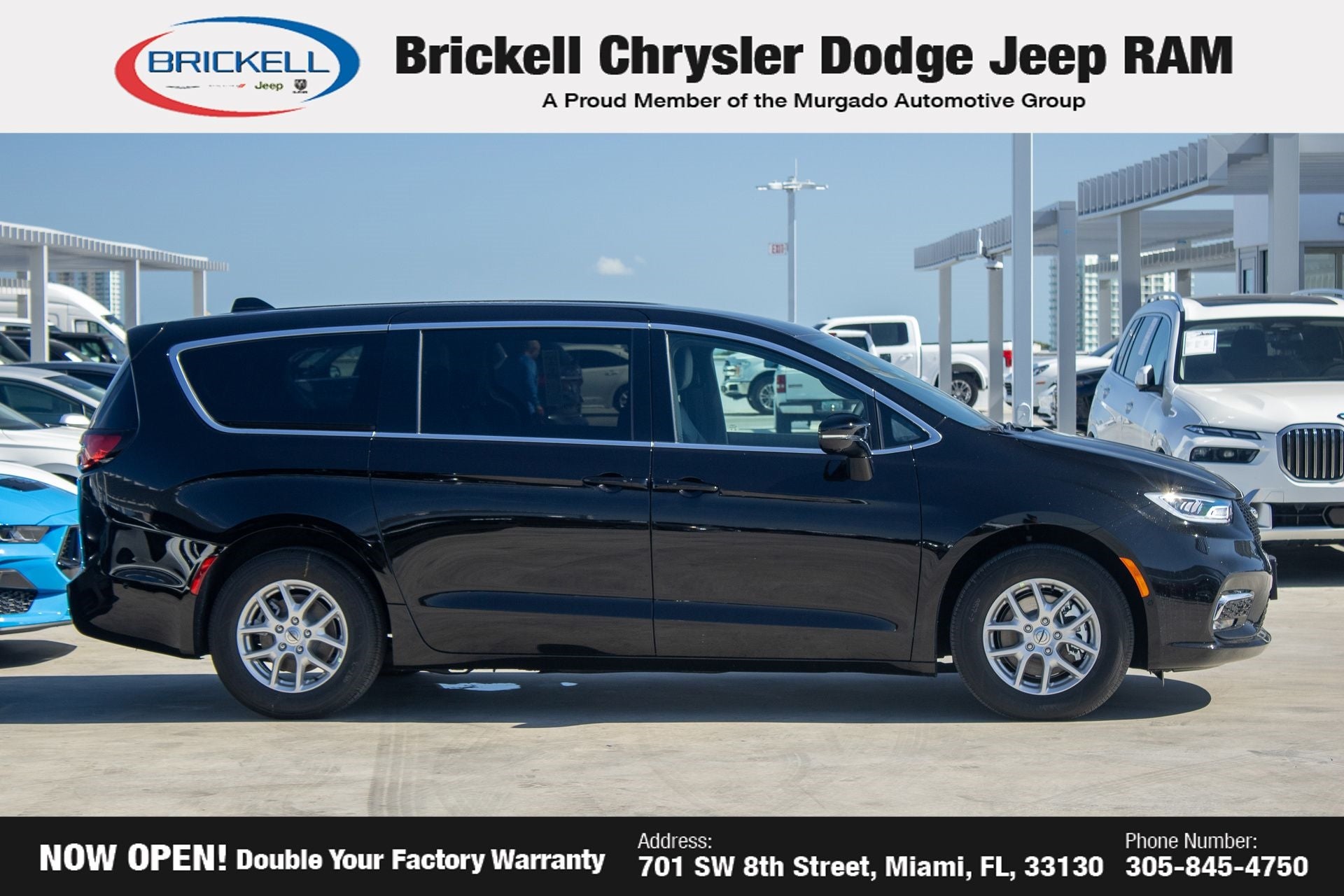 2025 Chrysler Pacifica Select