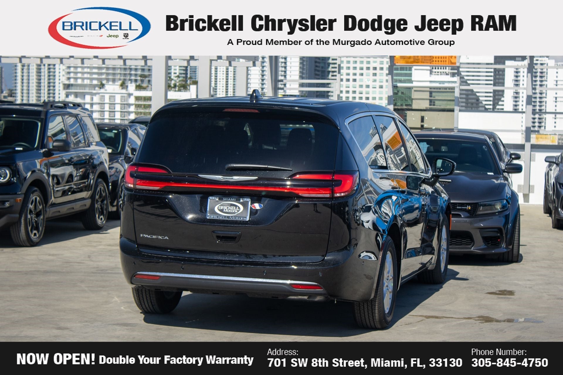 2025 Chrysler Pacifica Select