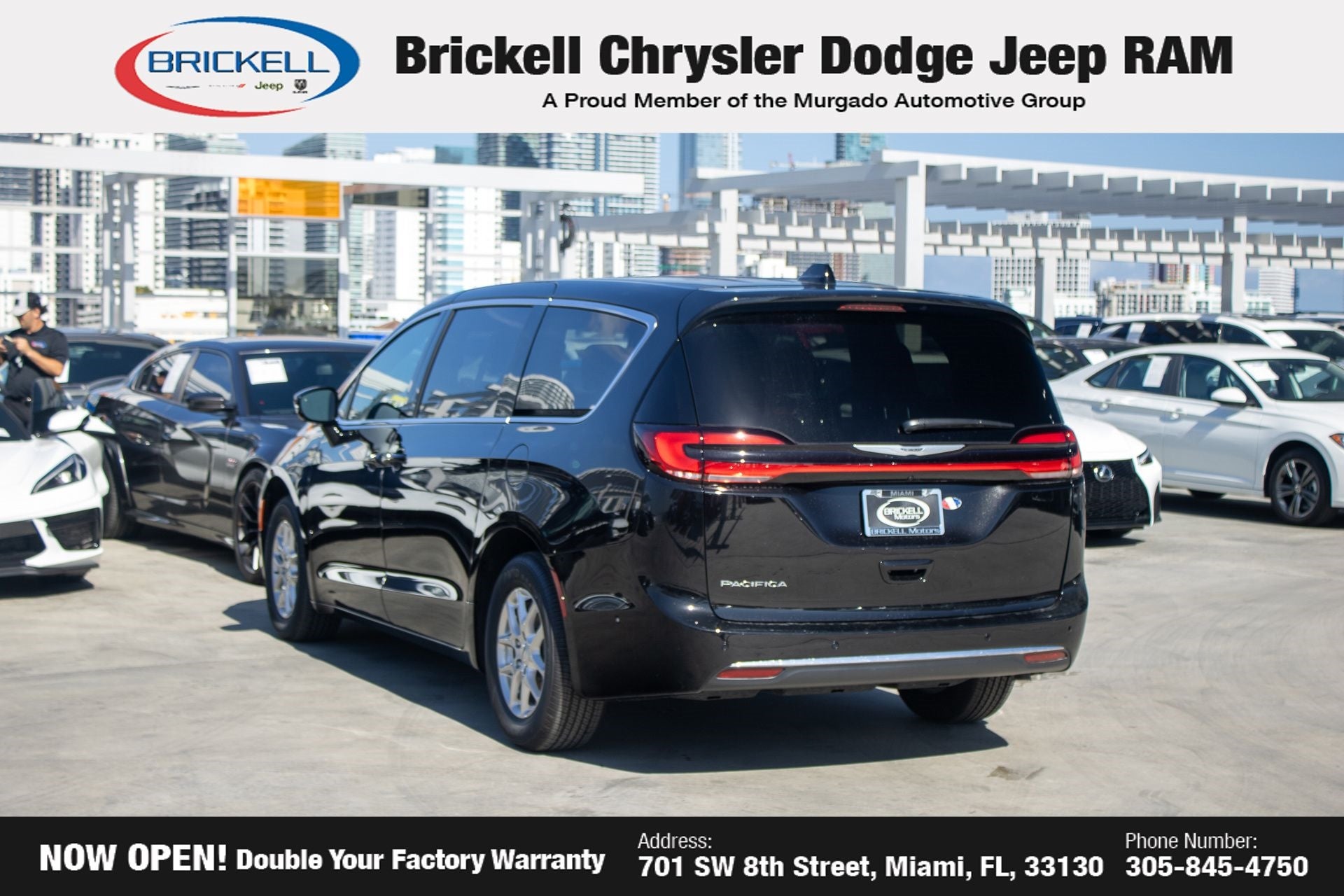 2025 Chrysler Pacifica Select