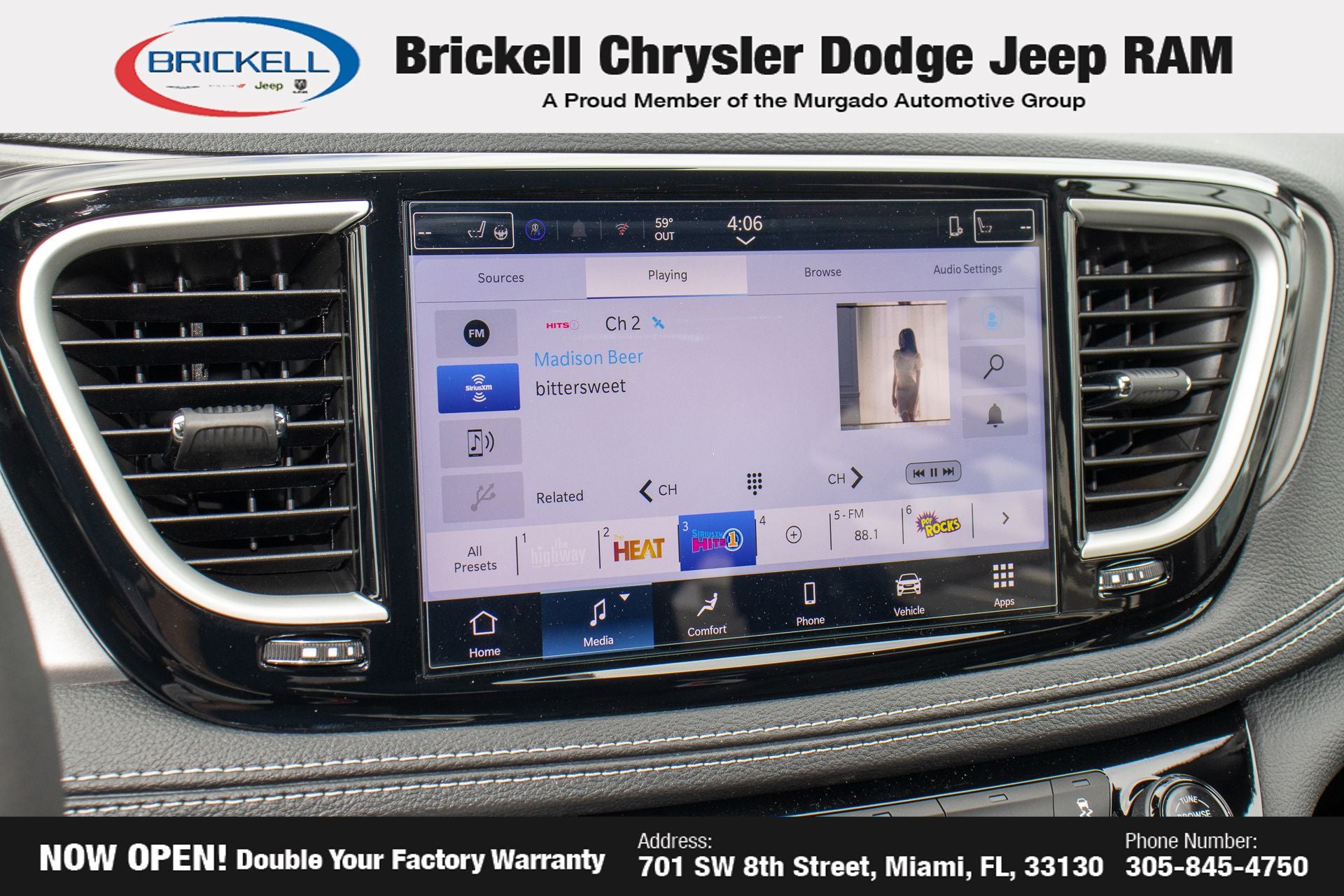 2026 Chrysler Pacifica Select