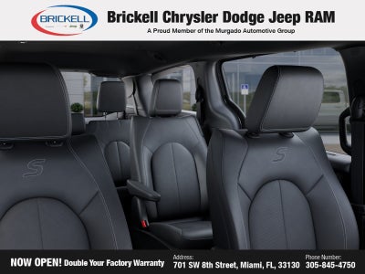 2026 Chrysler Pacifica Select