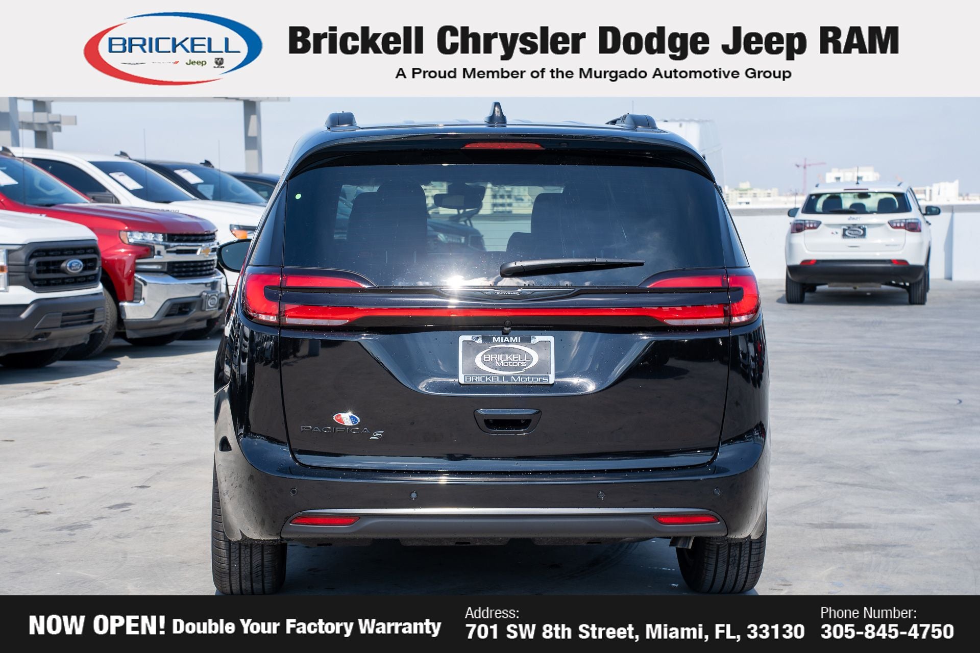 2026 Chrysler Pacifica Select