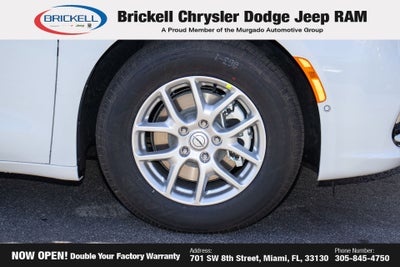 2026 Chrysler Pacifica Select