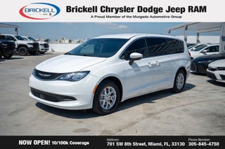 2023 Chrysler Voyager LX