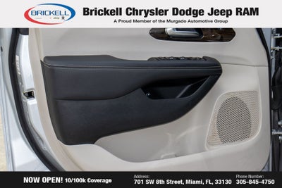 2023 Chrysler Pacifica Hybrid Limited