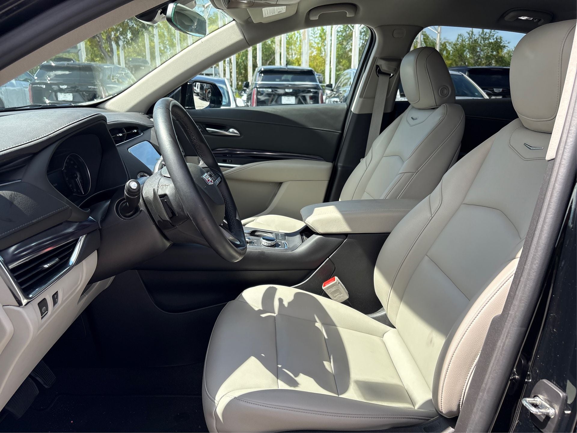 2023 Cadillac XT4 Luxury