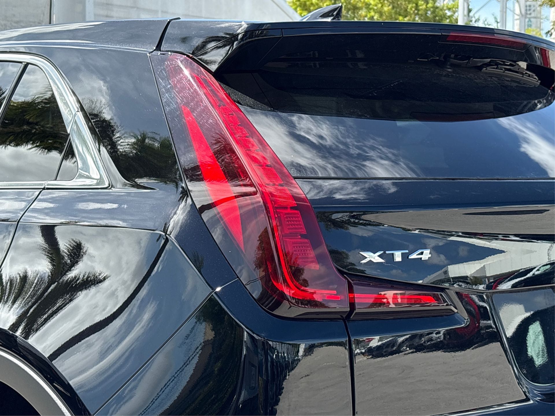 2023 Cadillac XT4 Luxury