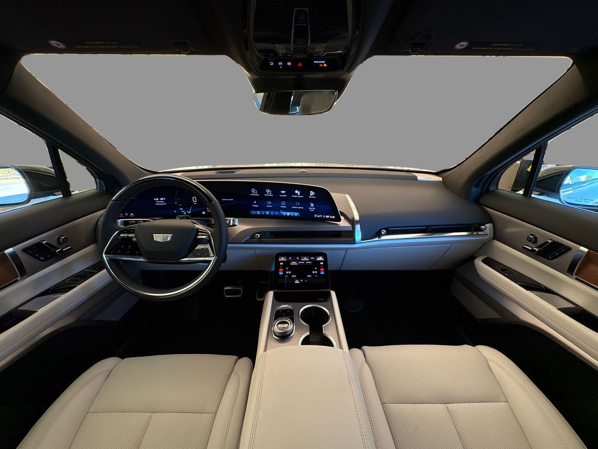 2026 Cadillac VISTIQ Luxury