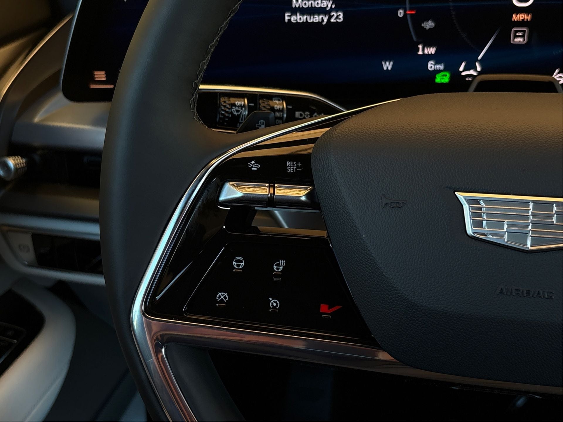 2026 Cadillac VISTIQ Luxury