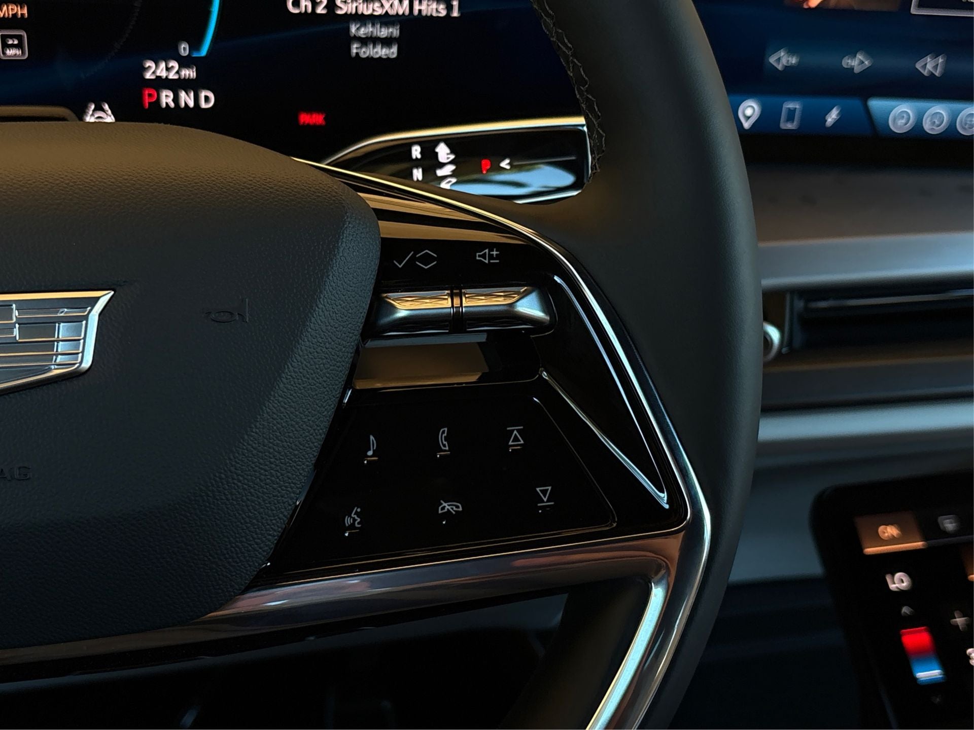 2026 Cadillac VISTIQ Luxury