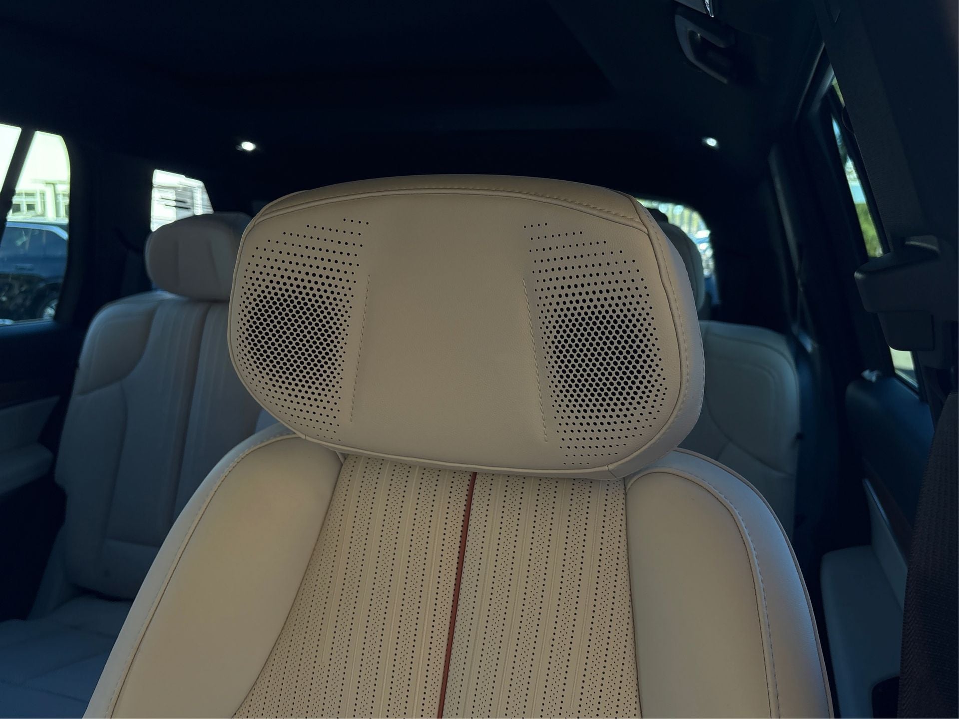 2026 Cadillac VISTIQ Luxury