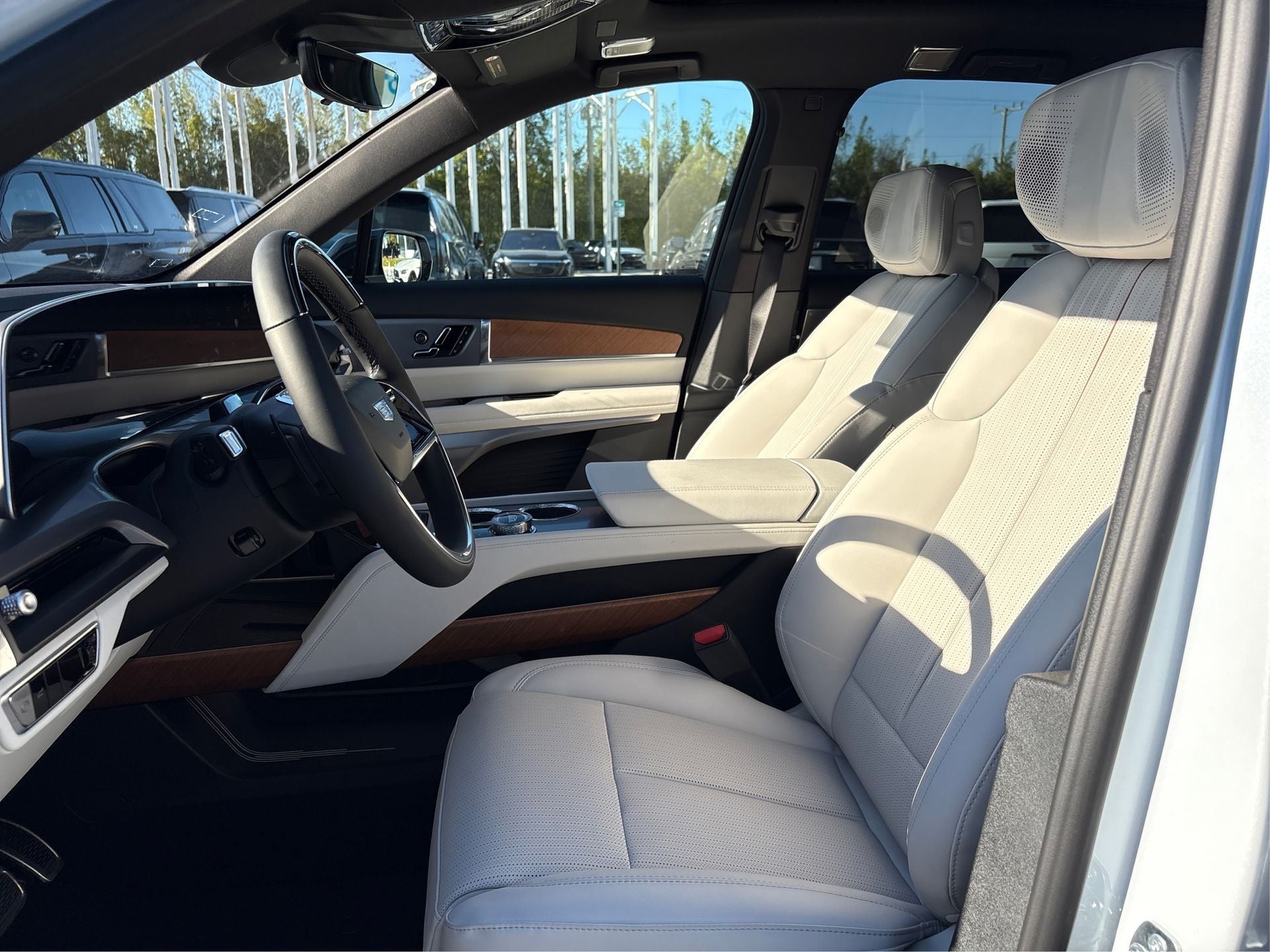 2026 Cadillac VISTIQ Luxury