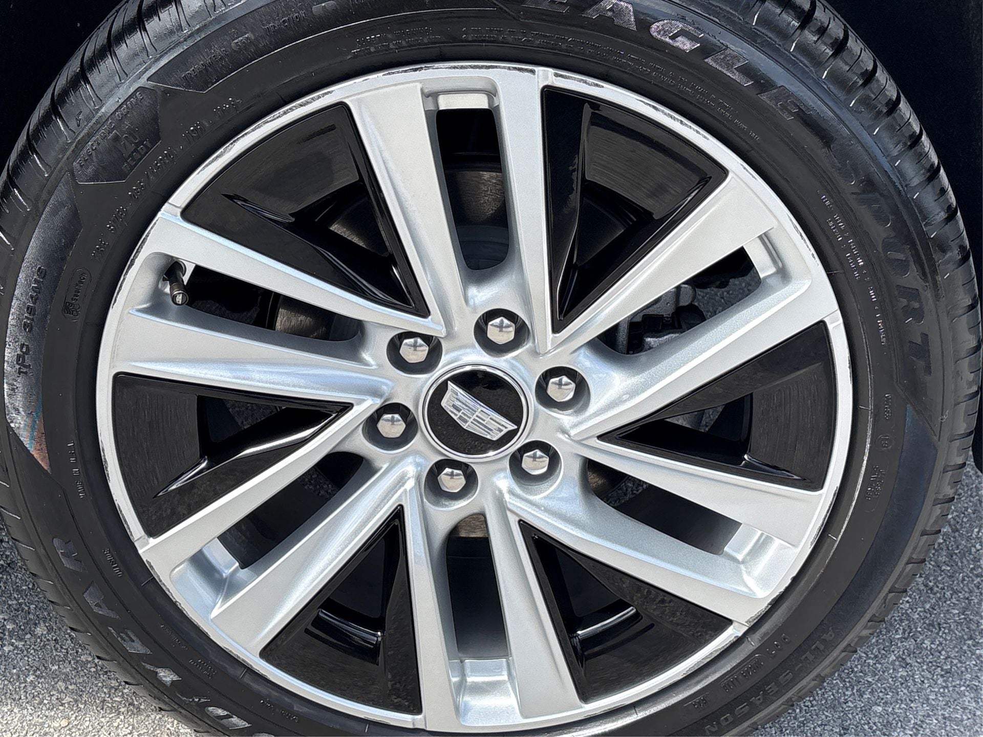 2026 Cadillac VISTIQ Luxury