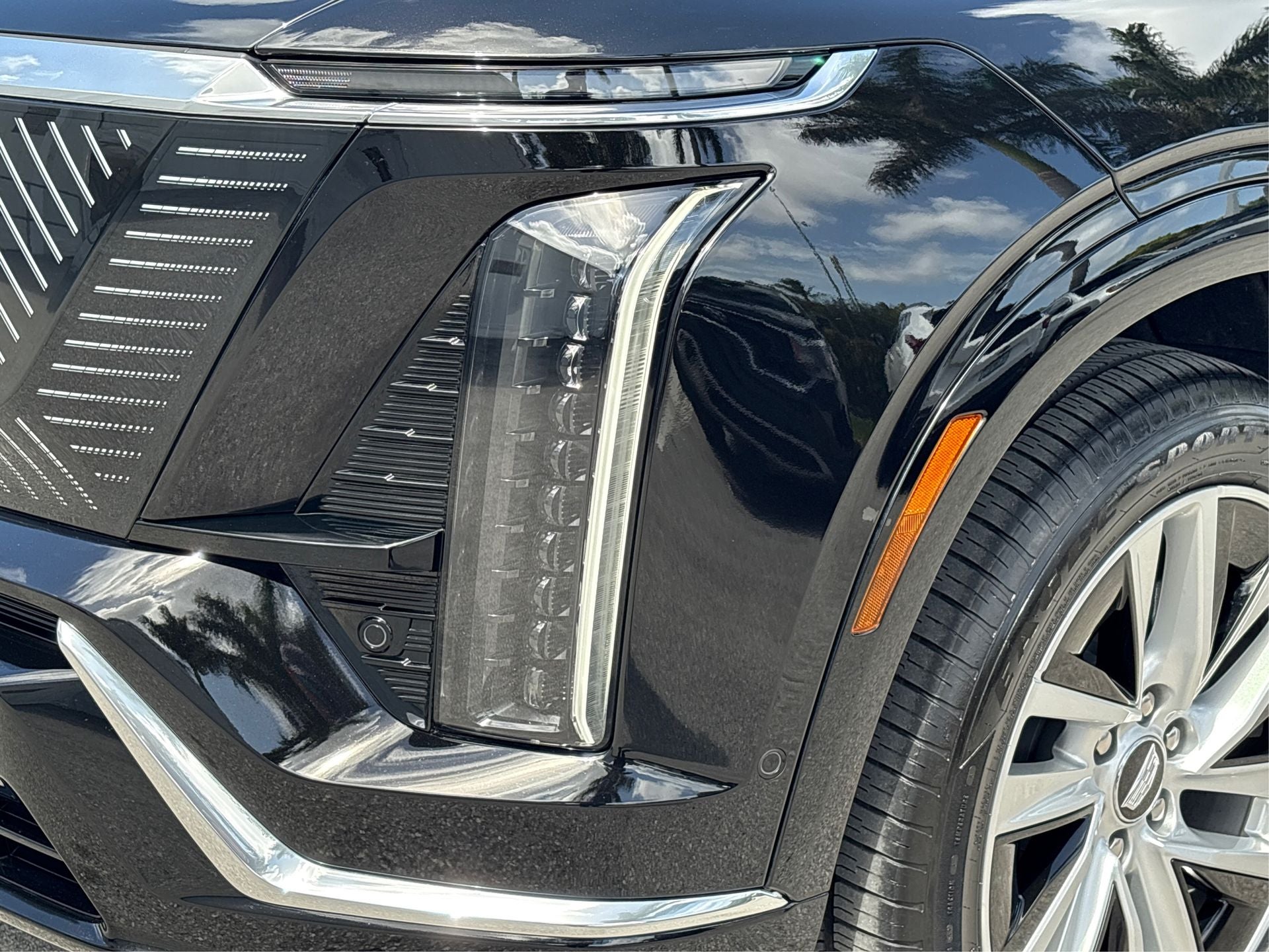 2026 Cadillac VISTIQ Luxury