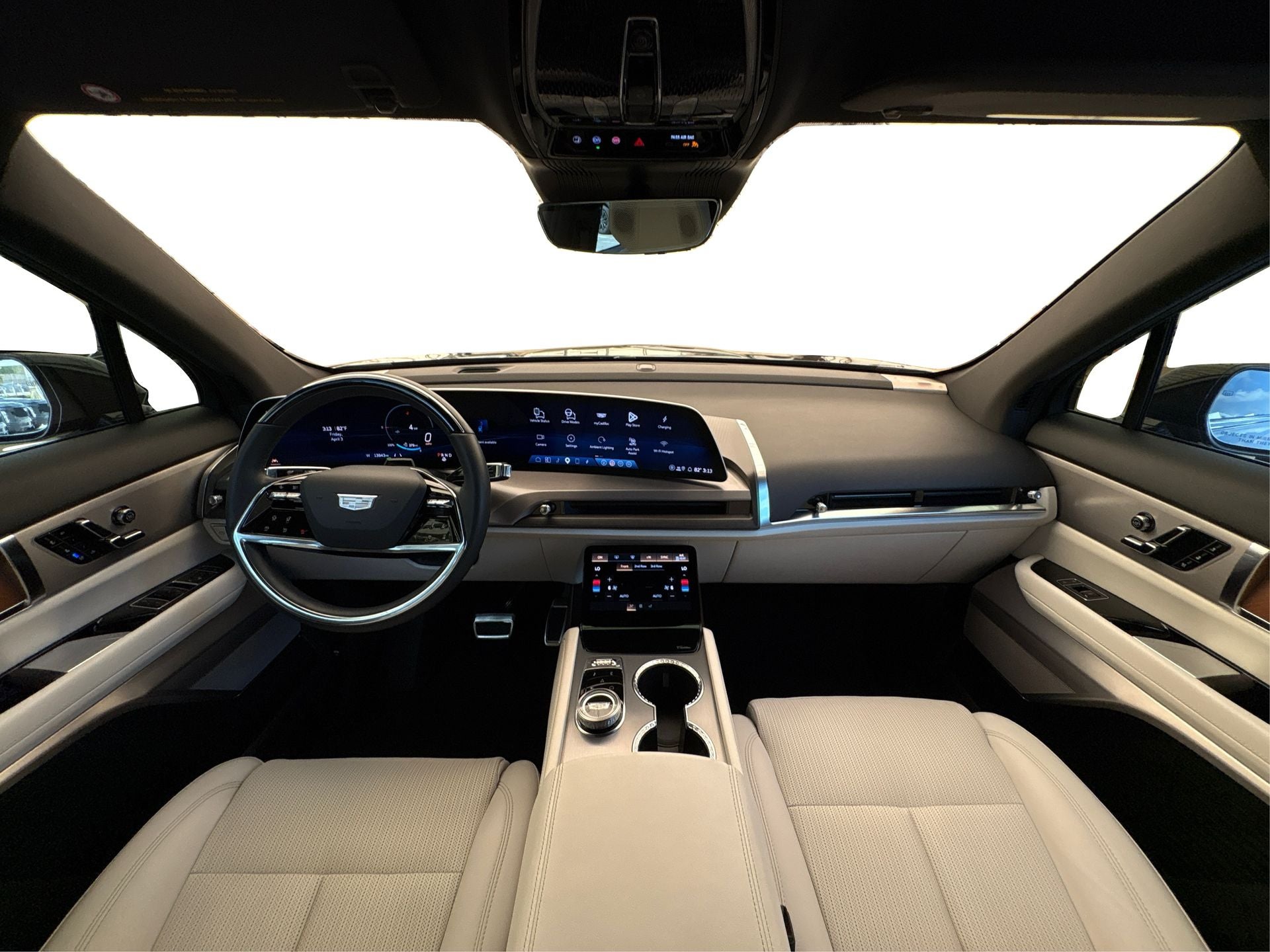 2026 Cadillac VISTIQ Luxury