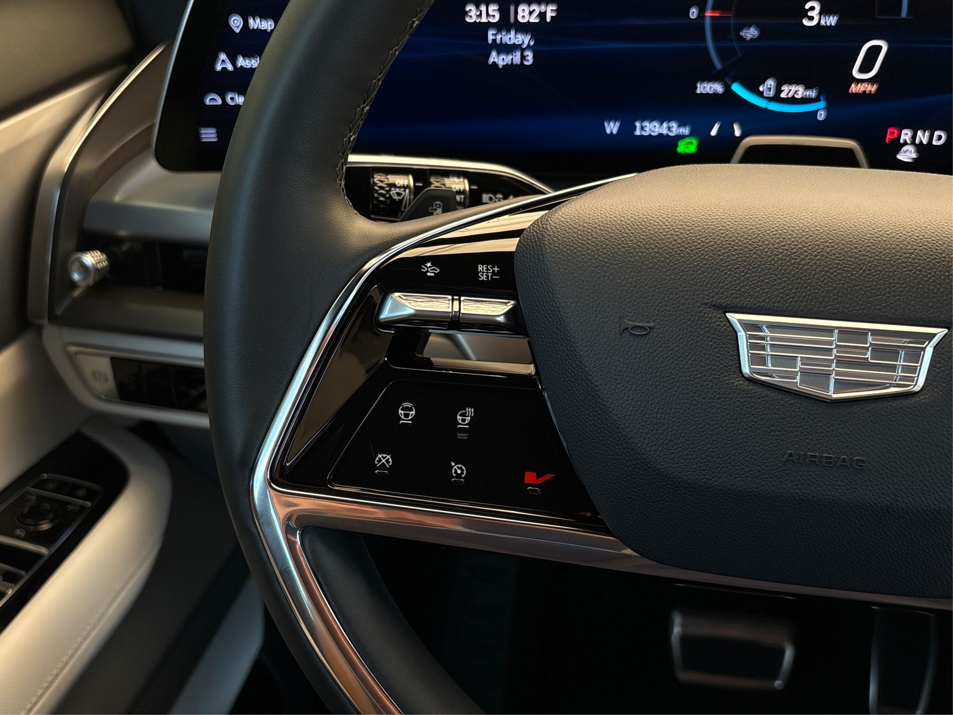 2026 Cadillac VISTIQ Luxury