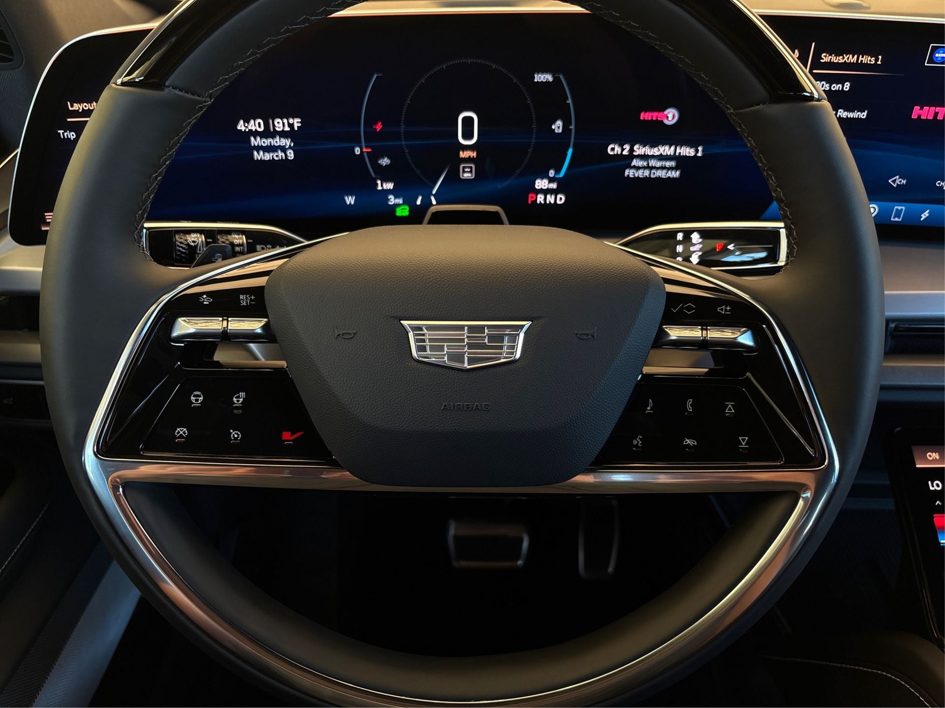 2026 Cadillac VISTIQ Luxury