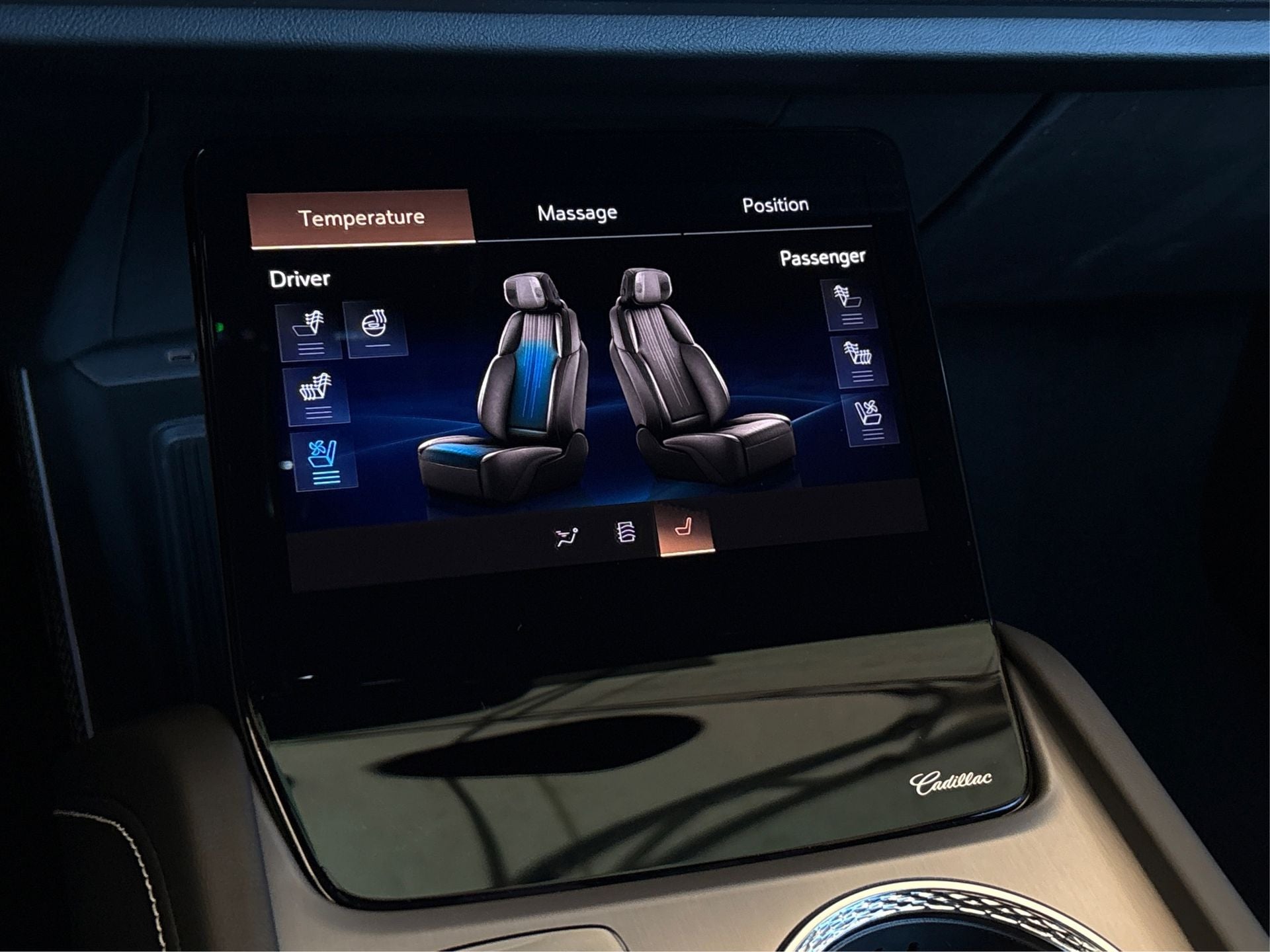 2026 Cadillac VISTIQ Luxury