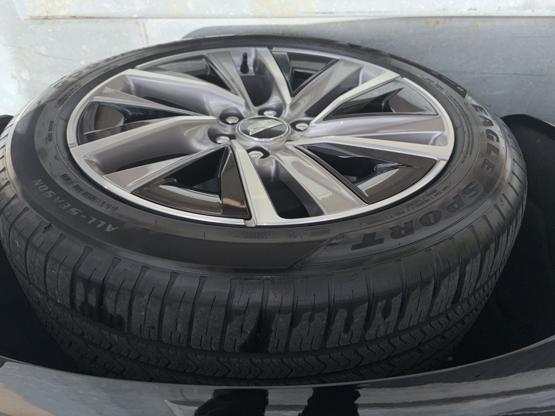 2026 Cadillac VISTIQ Sport