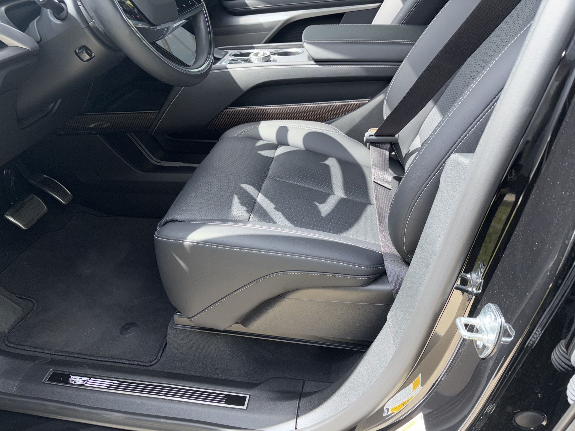 2026 Cadillac VISTIQ Sport