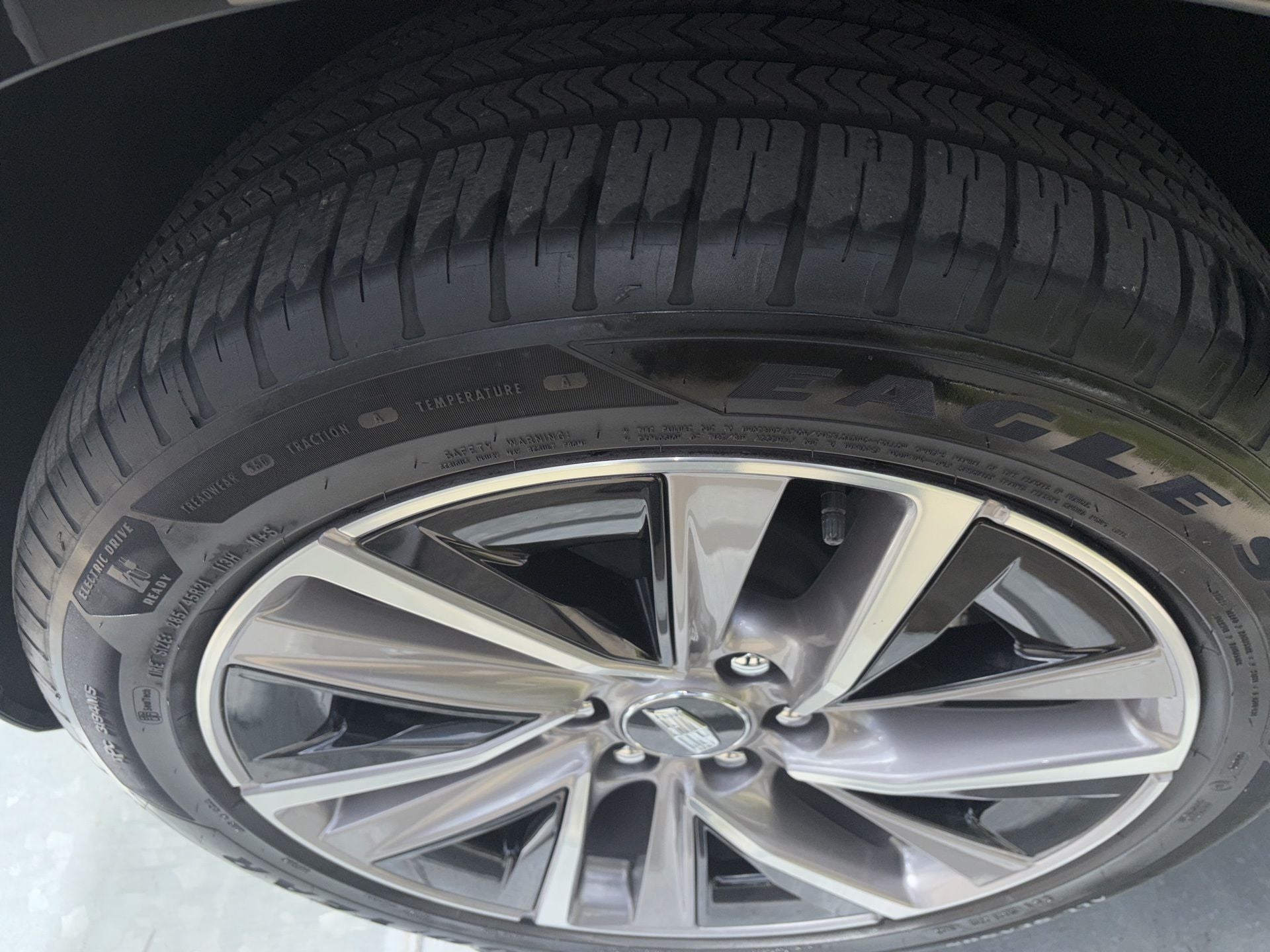 2026 Cadillac VISTIQ Sport