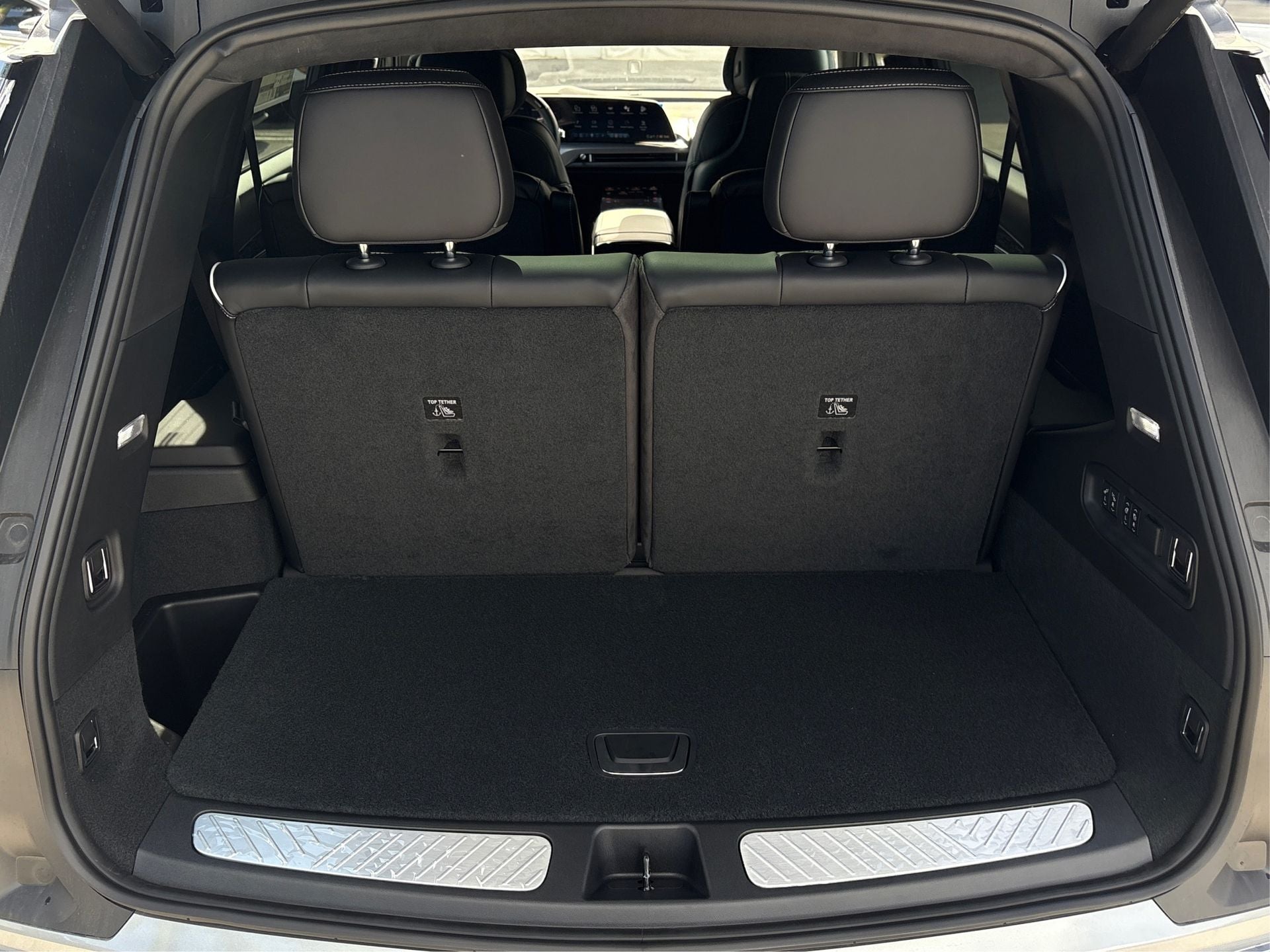 2026 Cadillac VISTIQ Platinum