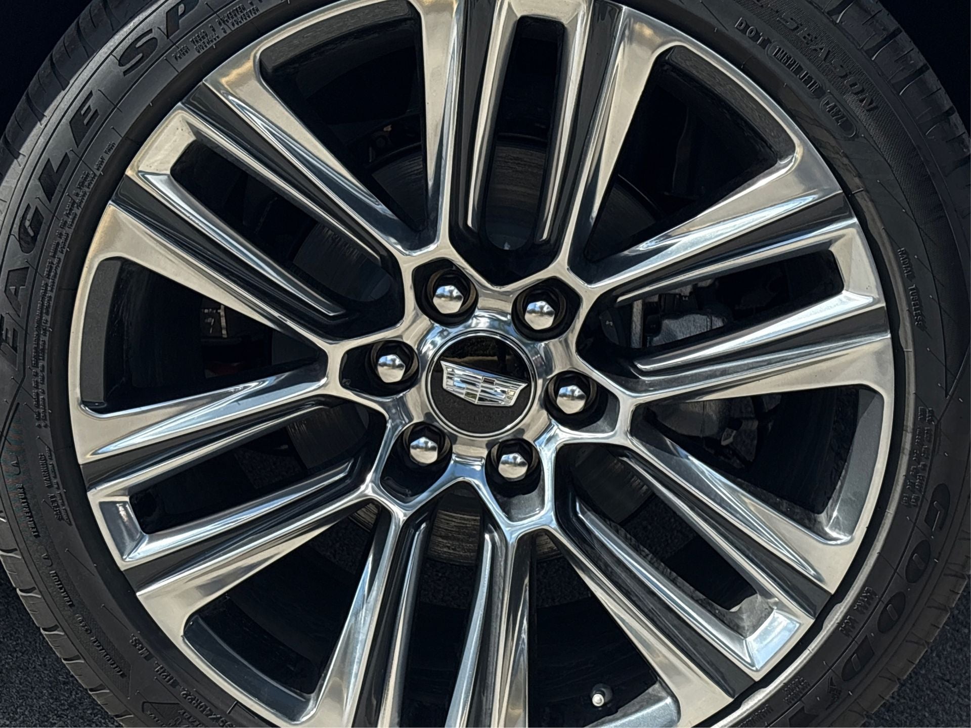 2026 Cadillac VISTIQ Platinum