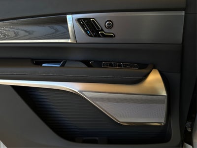 2026 Cadillac VISTIQ Platinum