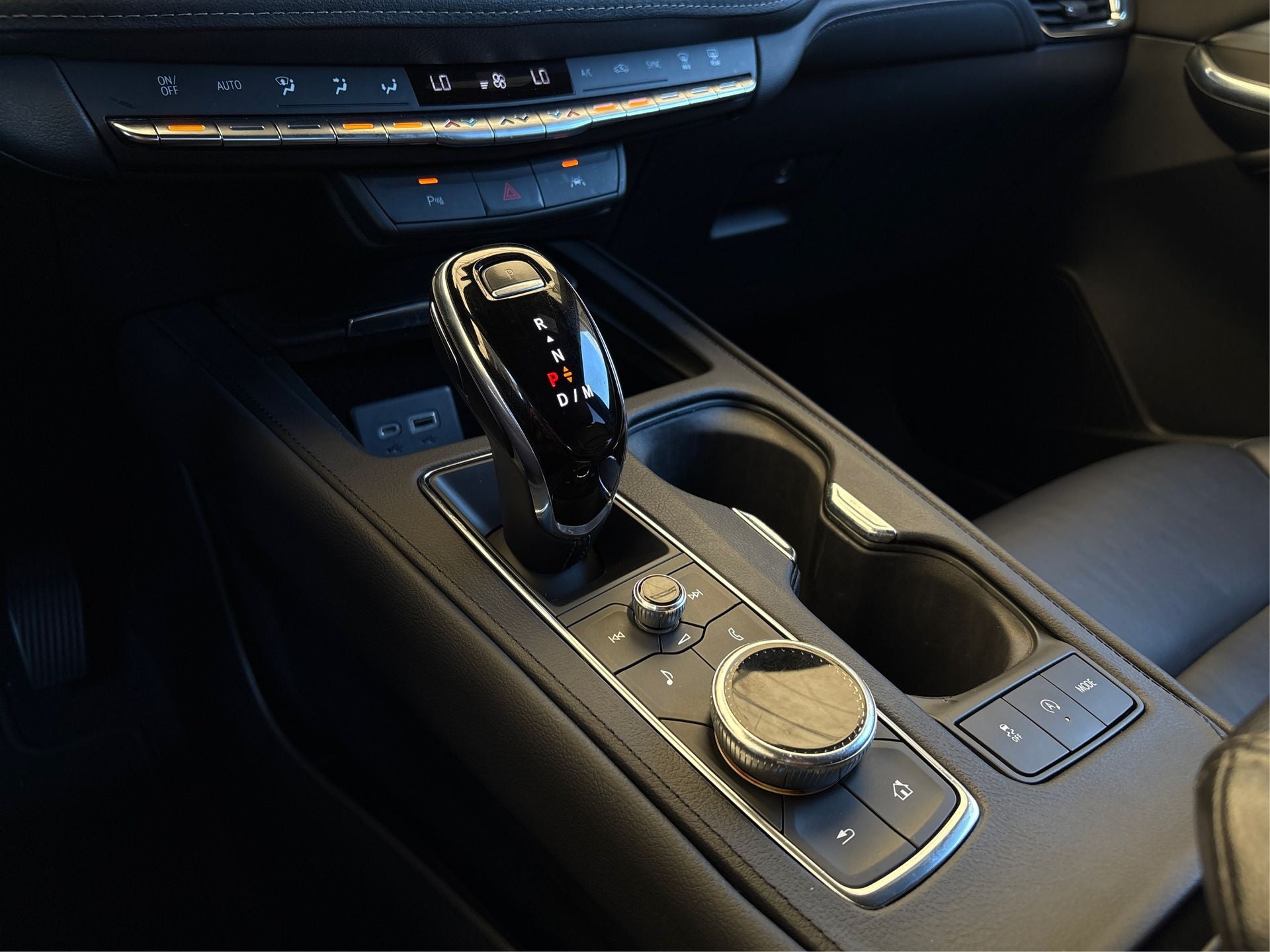 2021 Cadillac XT4 Premium Luxury