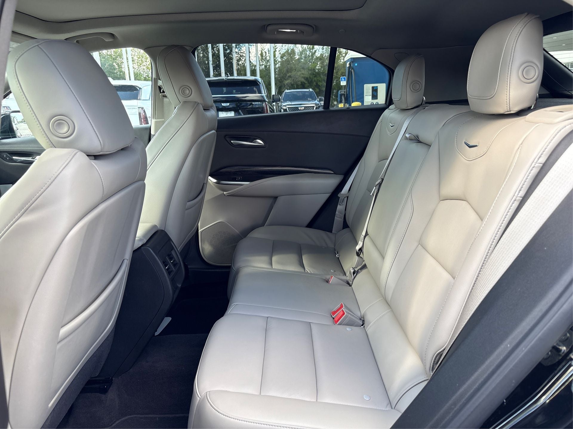 2023 Cadillac XT4 Premium Luxury