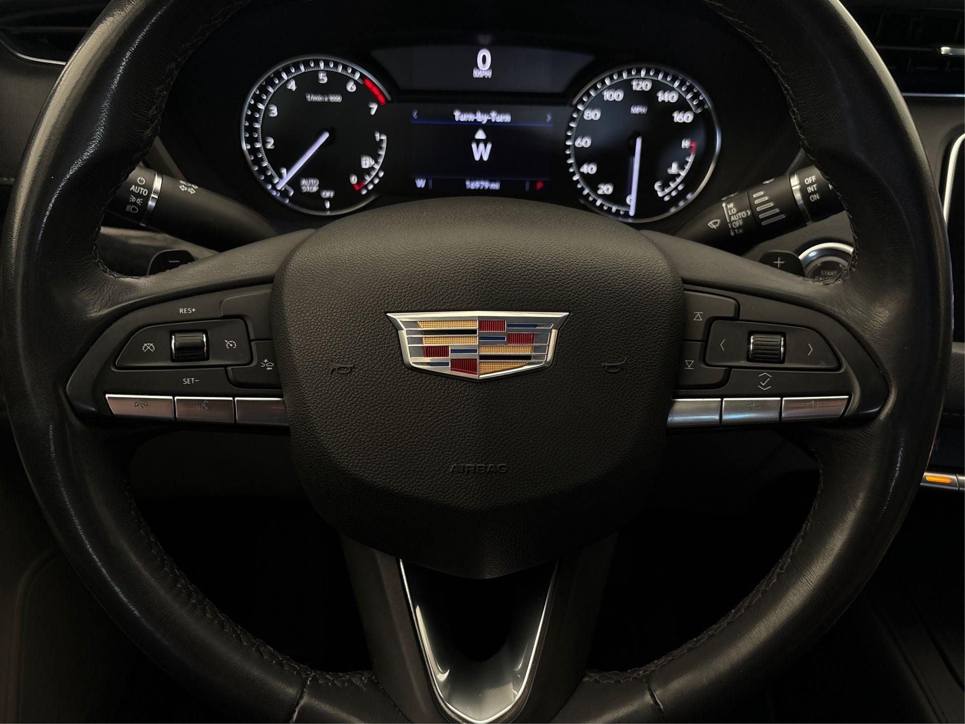 2023 Cadillac XT4 Premium Luxury