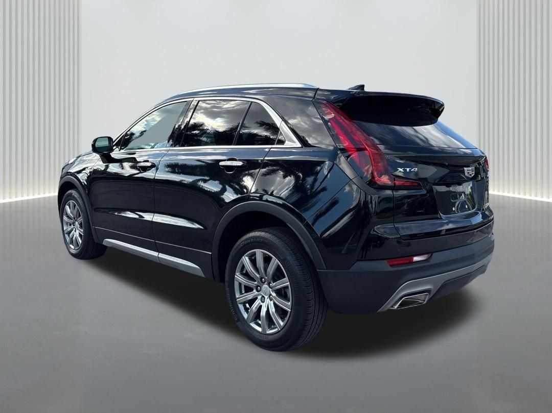 2023 Cadillac XT4 Premium Luxury