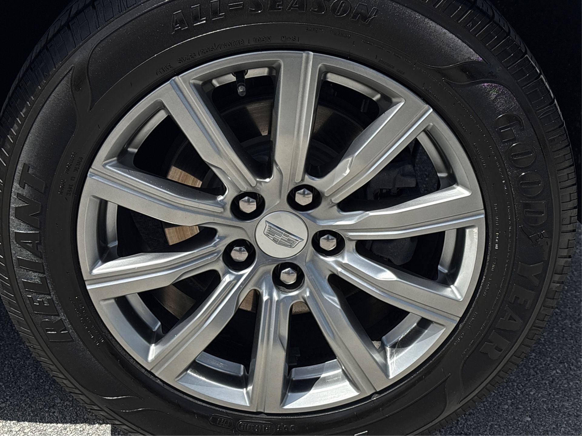 2020 Cadillac XT4 Premium Luxury