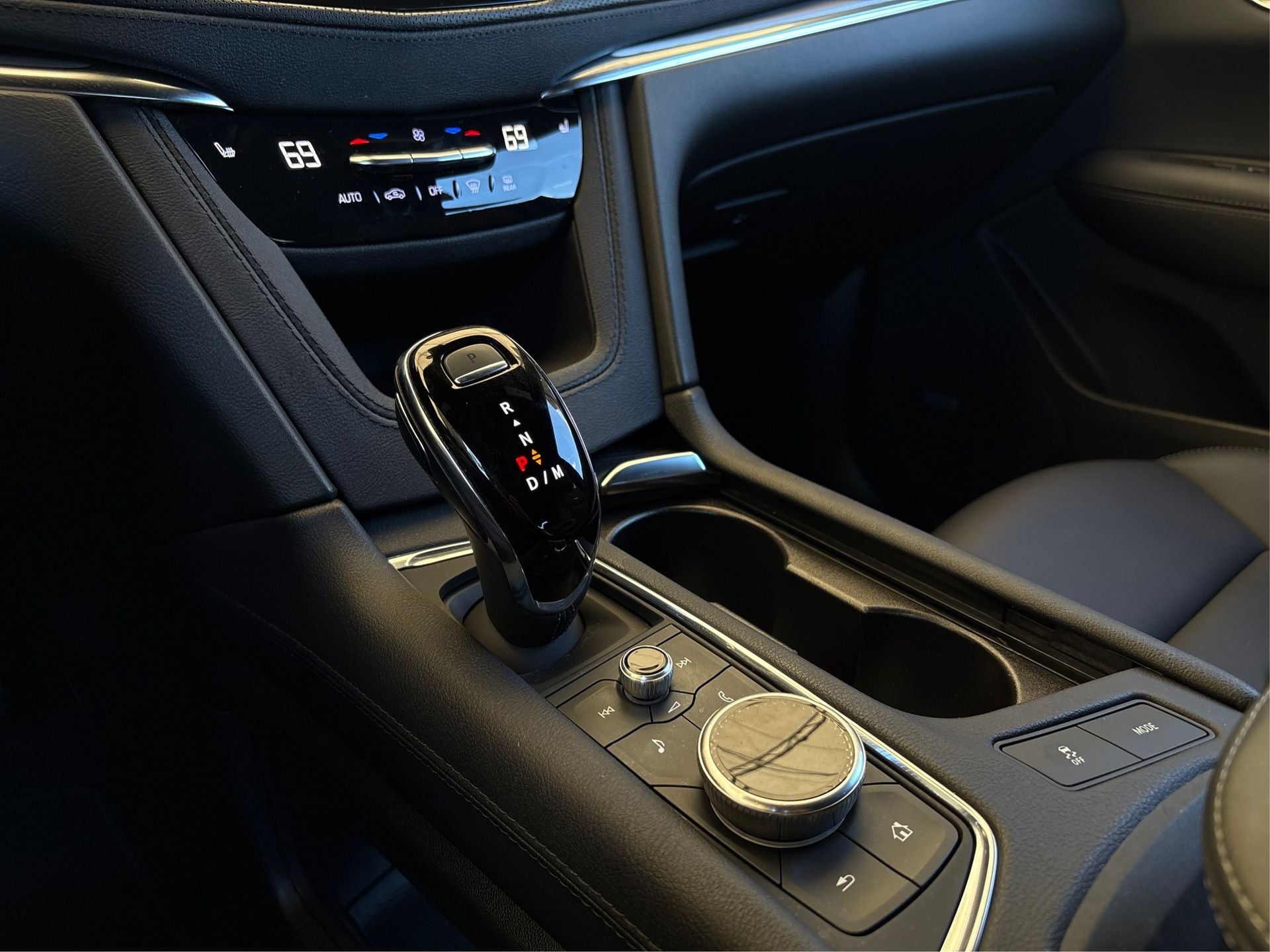 2023 Cadillac XT5 Luxury