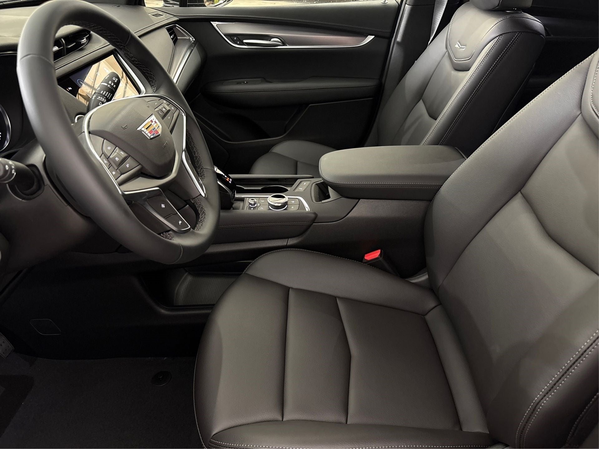 2025 Cadillac XT5 Luxury