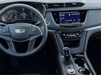 2025 Cadillac XT5 Luxury