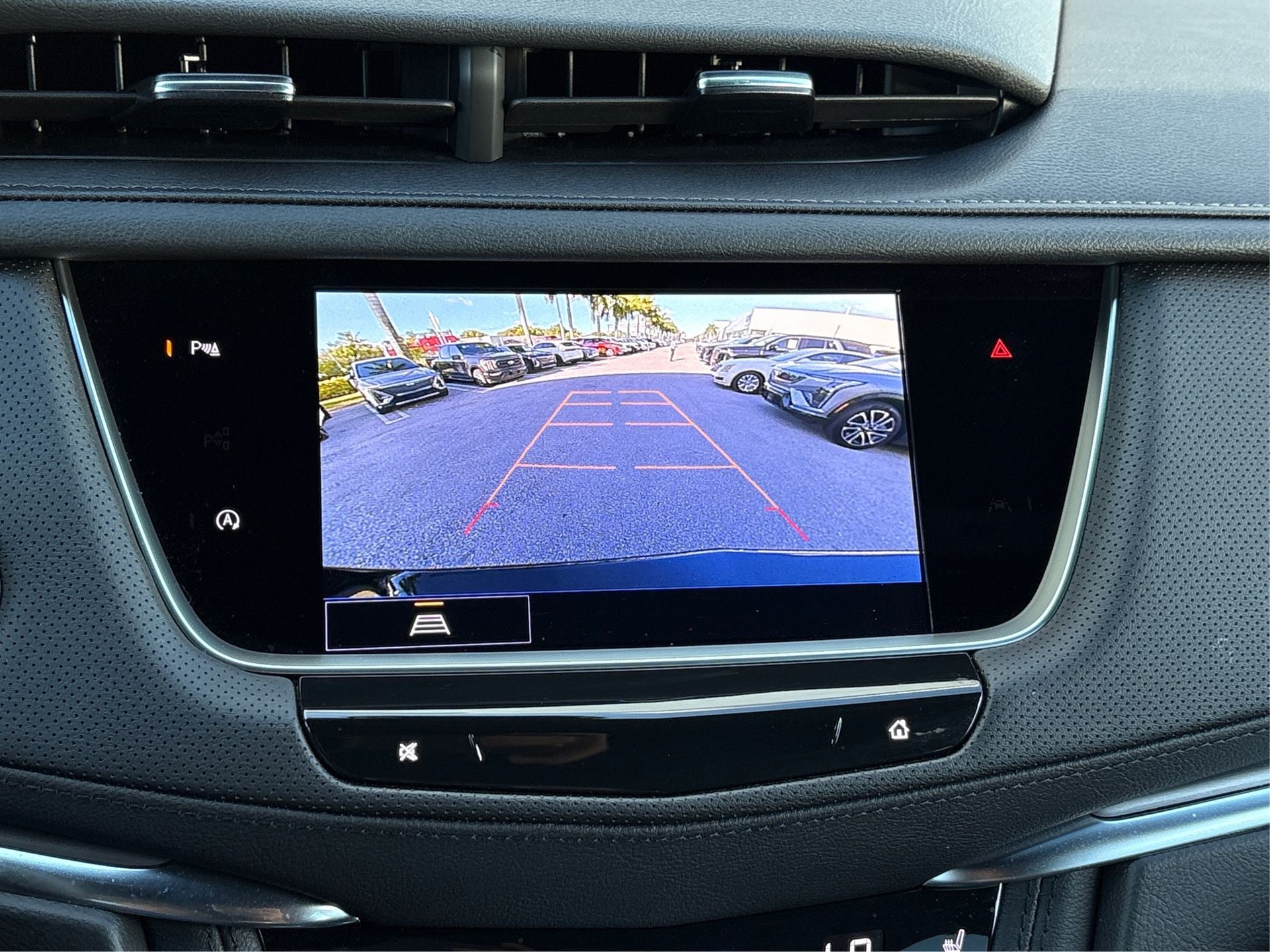 2025 Cadillac XT5 Luxury