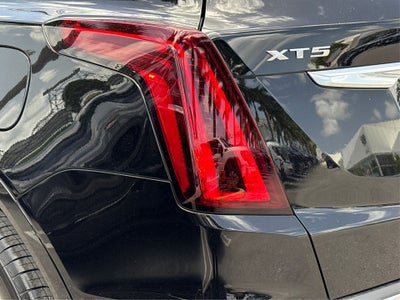 2025 Cadillac XT5 Luxury